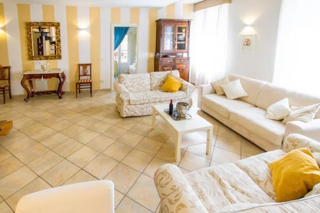 Appartamento Borgo Apostoli フィレンツェ エクステリア 写真