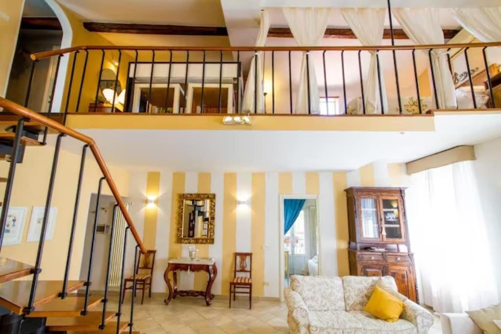 Appartamento Borgo Apostoli フィレンツェ エクステリア 写真